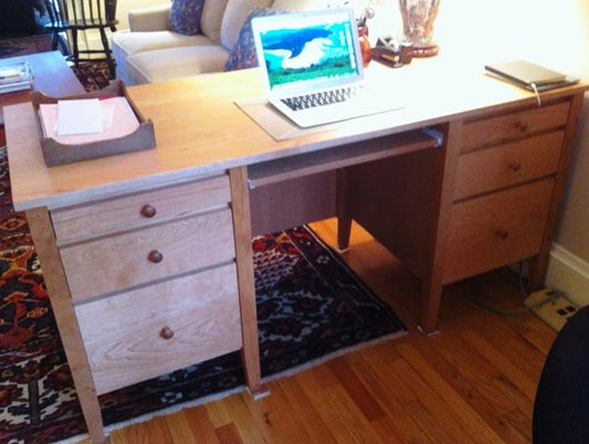 Executive Desk in Cherry Wood