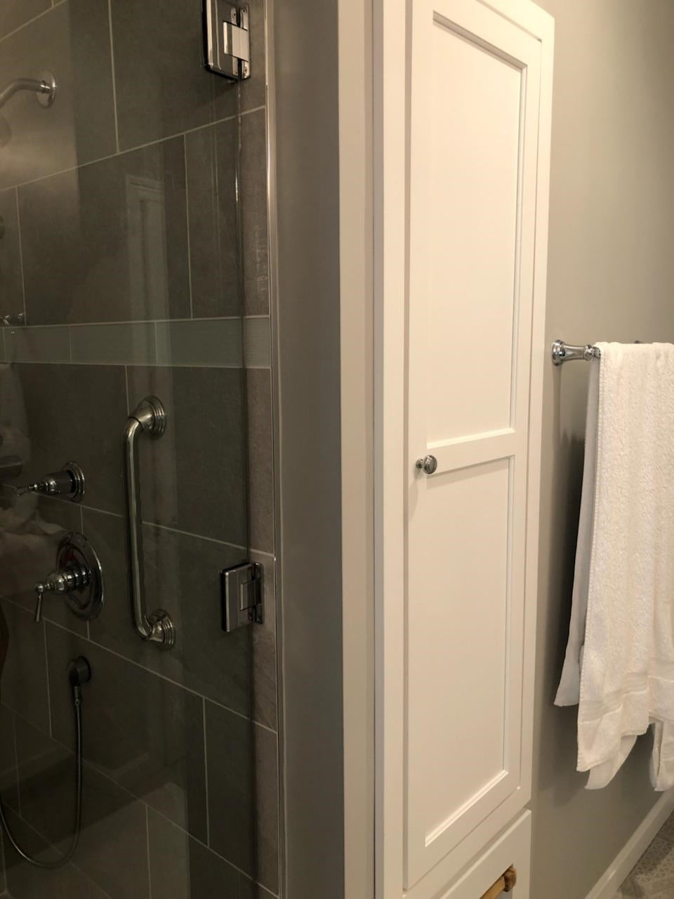 Custom Bath Cabinets