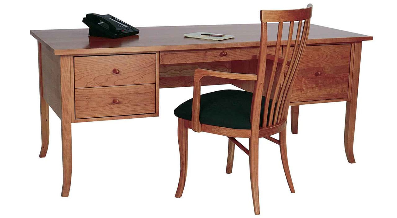 Lynn Executive Desk 70"