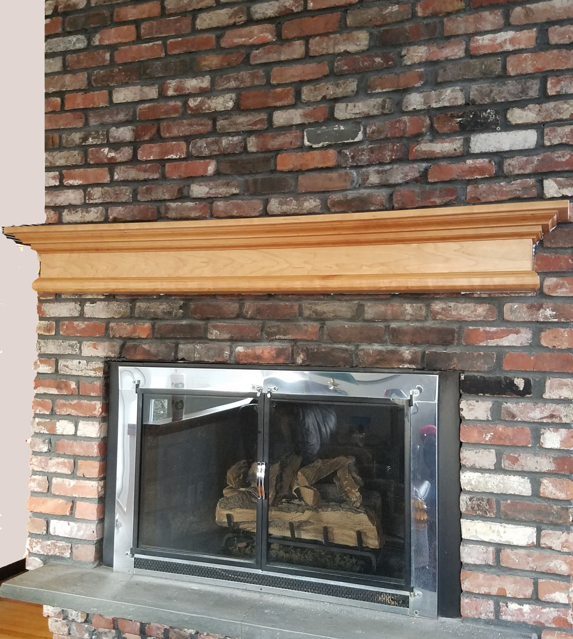 Fireplace Mantel with Large Crown